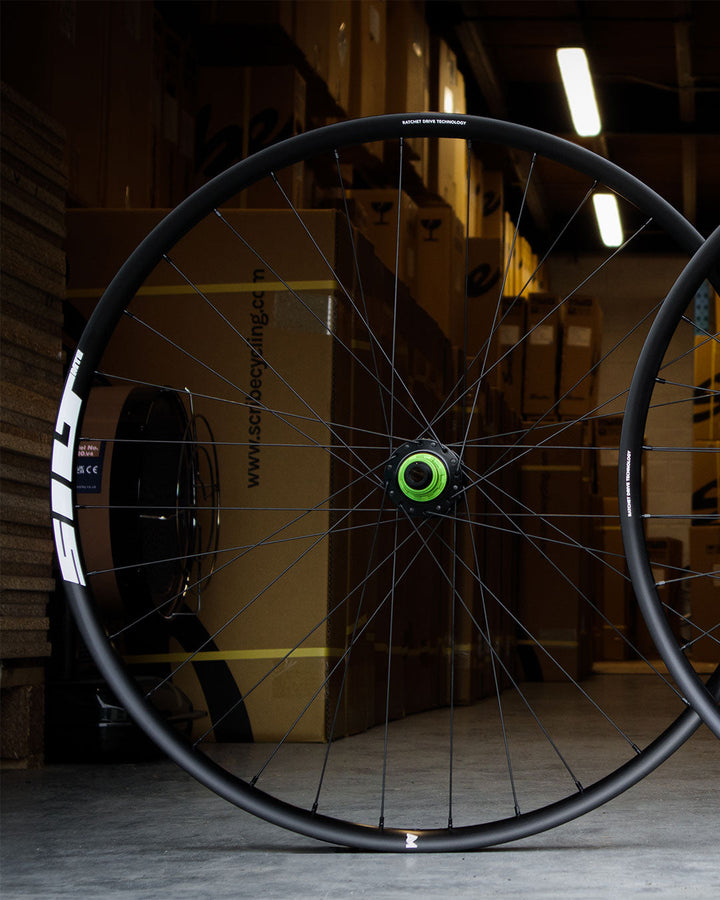 AM Alloy (27.5") 1,758g