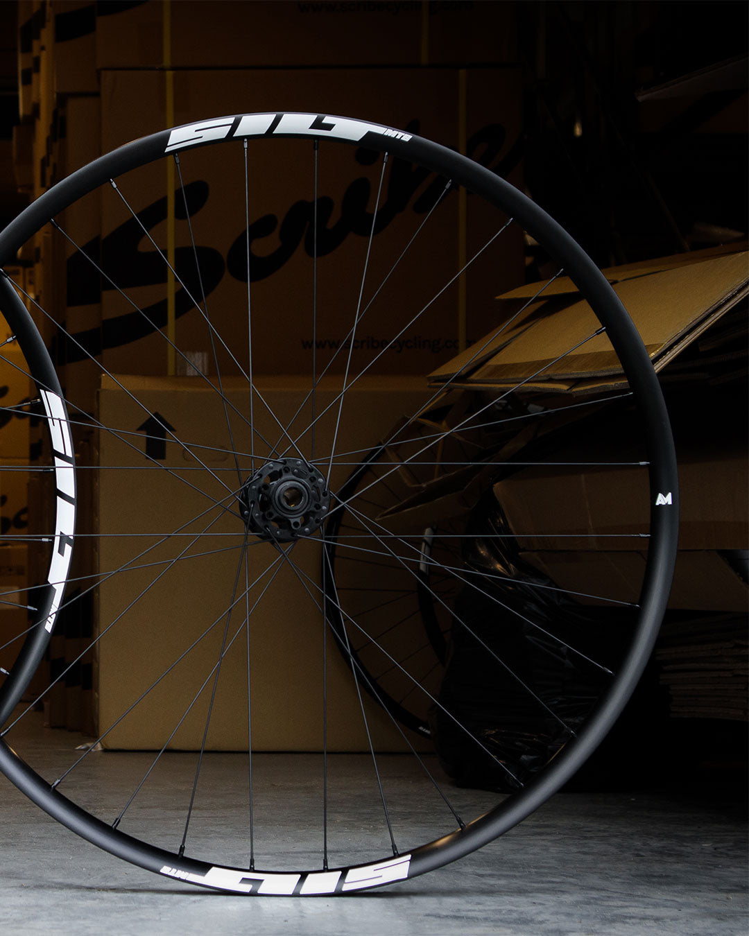 AM Alloy (27.5") 1,758g